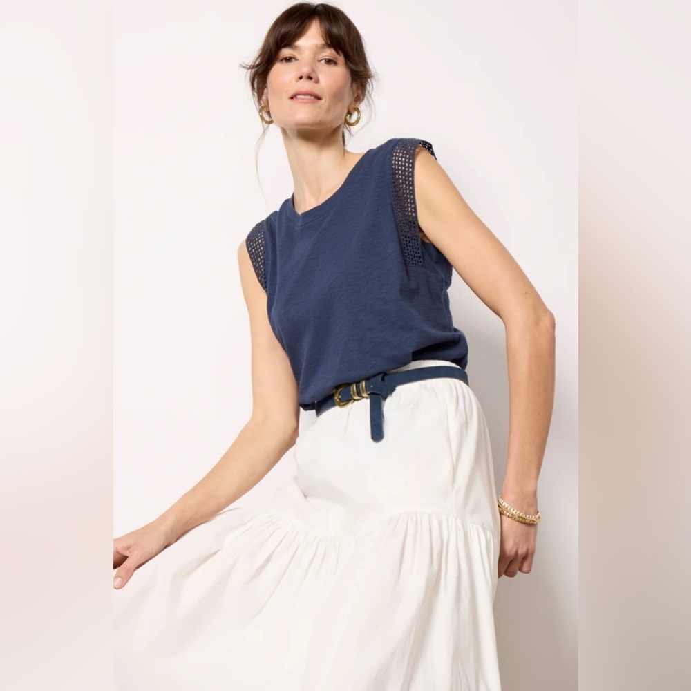 Evereve Penelope Eyelet Trim Tank - Picture 2 of 12